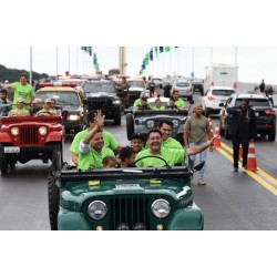 Tráfego de veículos é liberado na Ponte de Guaratuba  o fim de espera
